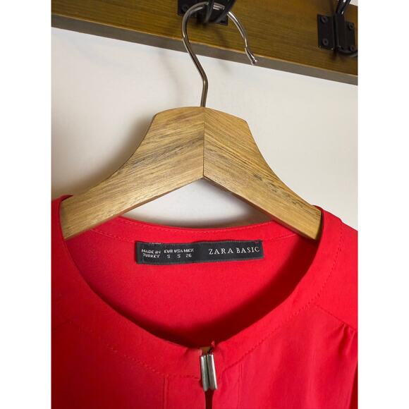 Zara Basic Women Size Small Top Blouse Red Long Sleeve Smocked Waist Metal Clasp - Picture 4 of 6